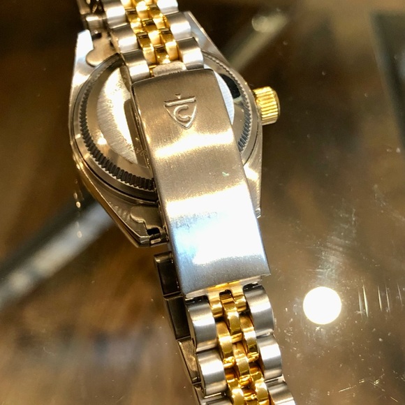 {SOLD} - Picture 5 of 10